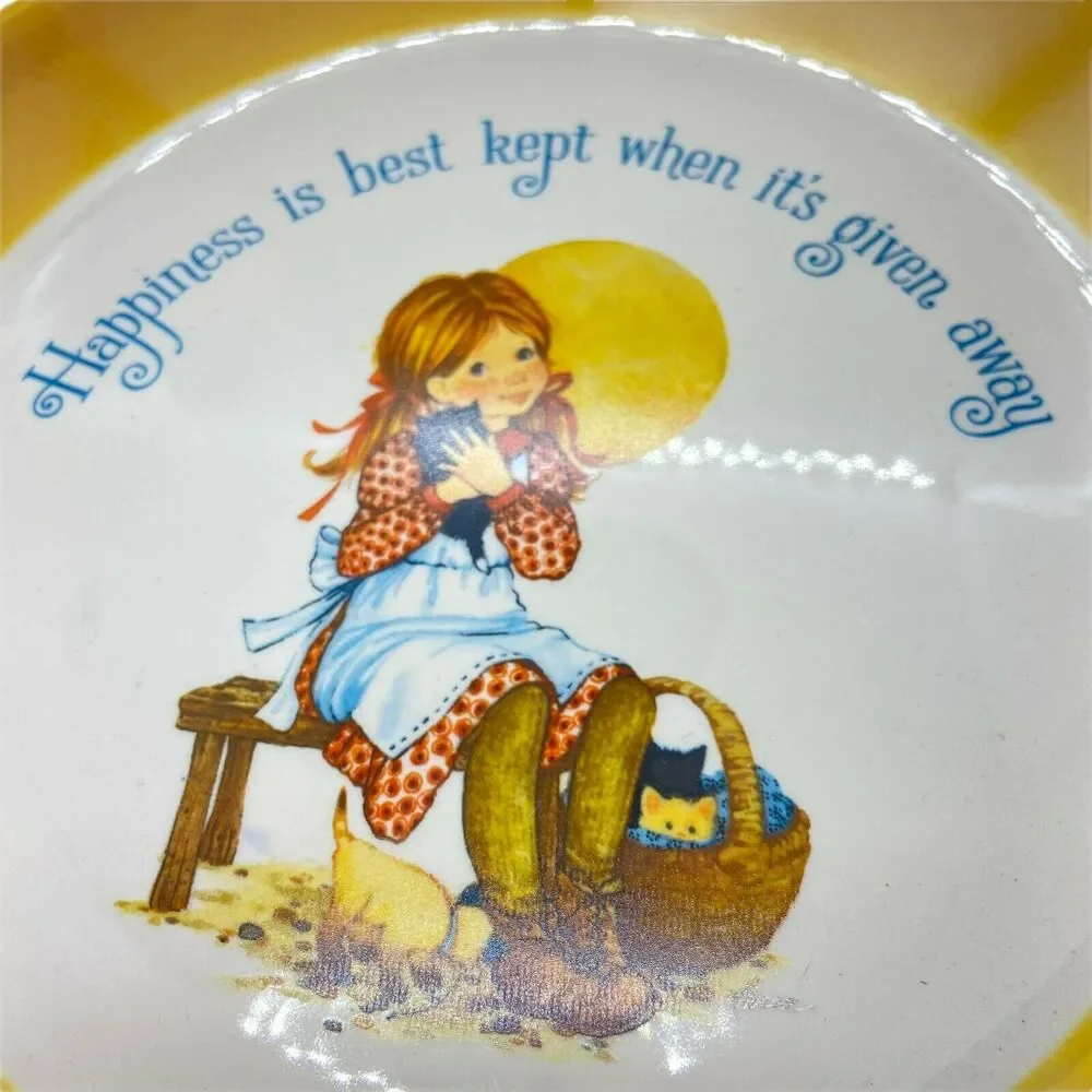 Dear Hearts White Yellow Round Shaped Keepsake Plate Set Of Two Vintage 1973
